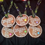 Perníkové medaile Festivalového půlmaratonu Zlín 2016 pro Festivalový rodinný běh